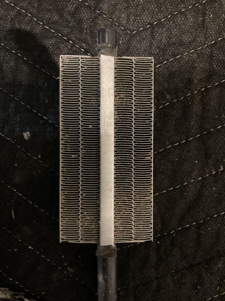清掃後のパナソニックキューブルの乾燥用ヒーター